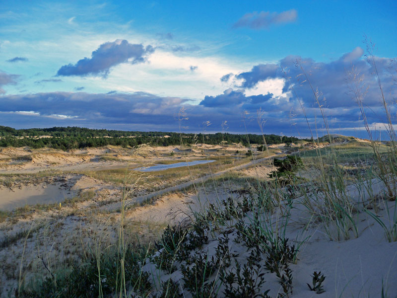 trail to the big sable point lighthouse